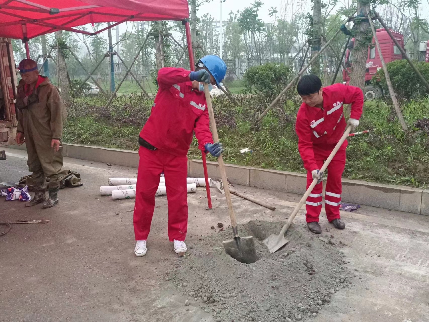 陈场镇管道疏通哪家好】及时进行市政管道清淤