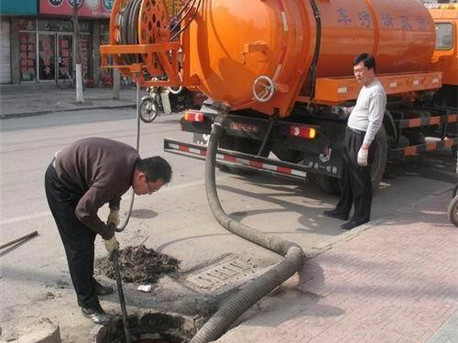 陈场镇清掏化粪池，健康生活从这里开始